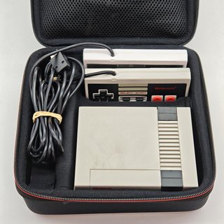 CONSOLA NINTENDO CLASSIC MINI CON DOS MANDOS + CAJA + CABLES + FUNDA