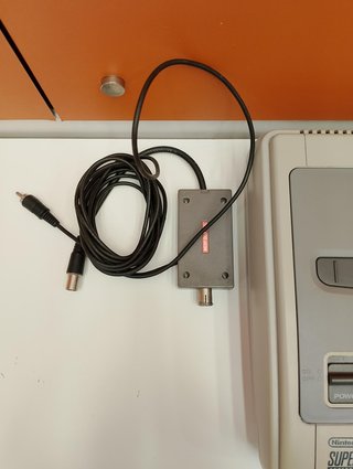 CONSOLA SUPER NINTENDO + 1MANDO + CABLE TV + CARGADOR