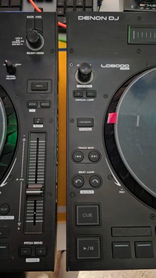 2 x Denon DJ LC6000 Prime