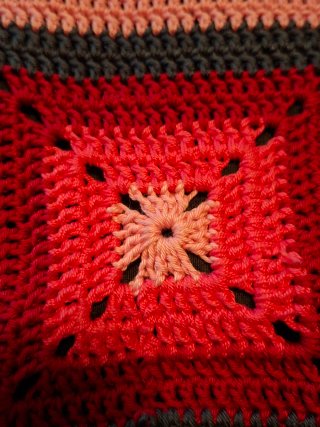 Borsa fatta a mano quadrata rosa e grigia