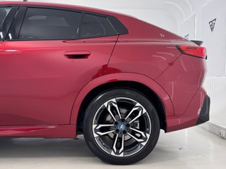 BMW iX2 xDrive30 313cv M Sport