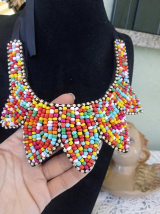 Collana girocollo perline colorate