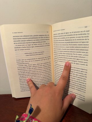 La enzima prodigiosa : una forma de vida sin en...