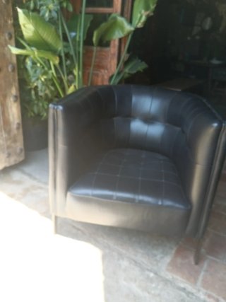 Butaca Chester Piel Negra Diseño