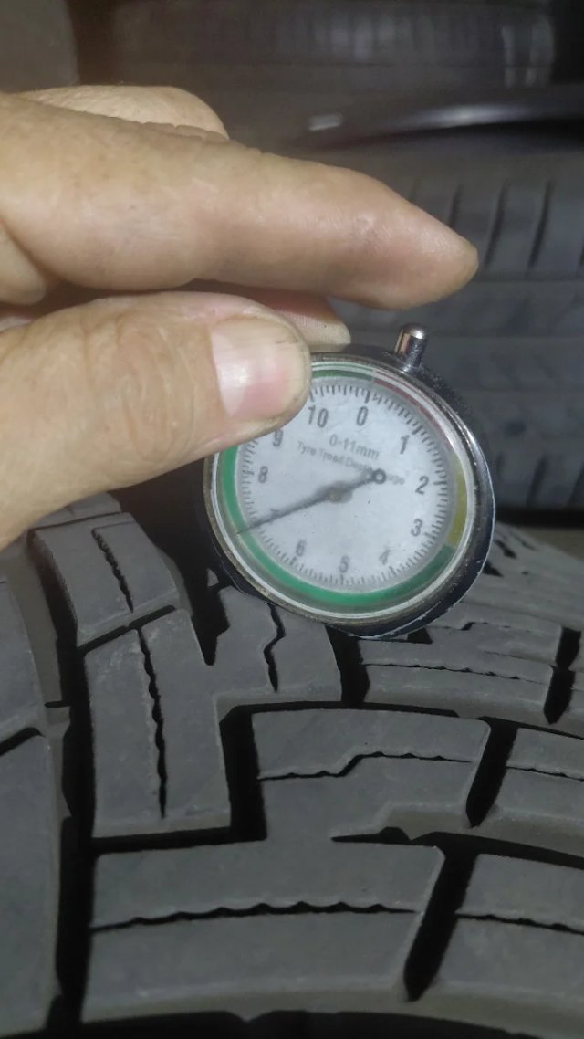 Neumáticos 235/55/19
