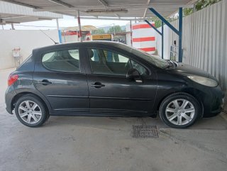 Peugeot 207 2006