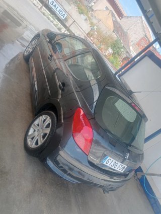 Peugeot 207 2006