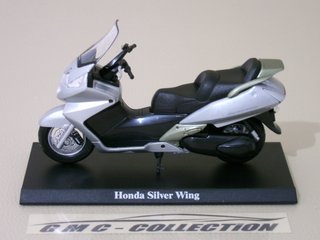 Honda Silver Wing 2001 Scooter Moto Welly 1/18