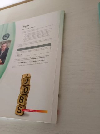 Libro de inglés  grado medio