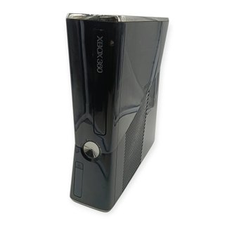 CONSOLA XBOX 360 E 4GB + KINECT CON CABLES