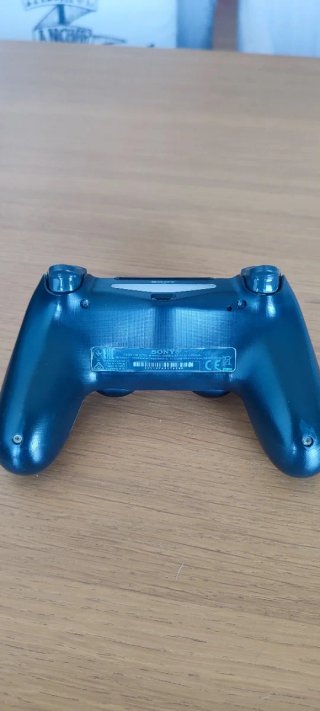PS4 Pro 1TB + 1 mando+6 Juegos + 2 Micrófonos