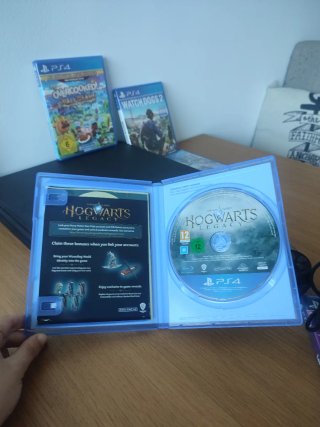 PS4 Pro 1TB + 1 mando+6 Juegos + 2 Micrófonos
