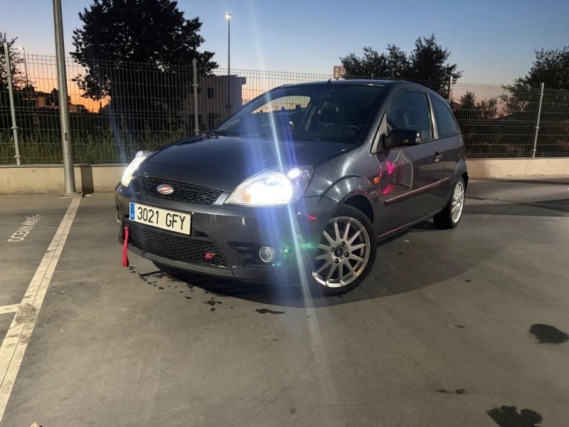 Ford Fiesta 2008 - foto 1