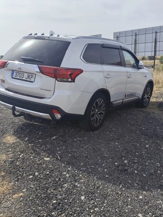 Mitsubishi Outlander 2015