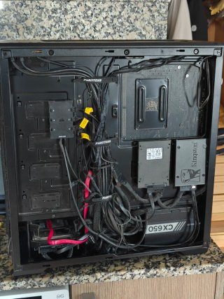 PC RTX 3070, Ryzen 9 5900x, 32GB RAM.