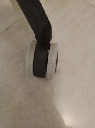 Silla de oficina negra