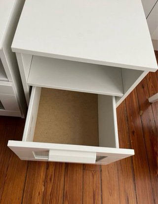 Mesitas de noche IKEA blancas