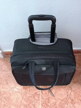 HP Business *Maletín Portátil con ruedas negro