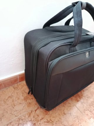 HP Business *Maletín Portátil con ruedas negro