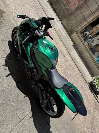 Suzuki GSX-R 600 K7 Verde