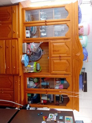 Vitrina de salón madera y cristal