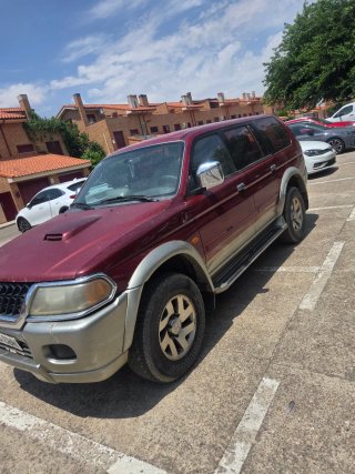 Mitsubishi Montero sport 2002
