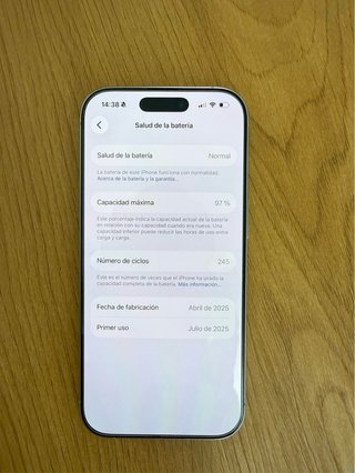 iPhone 16 Pro Blanco + 4 fundas + cargador MagSafe