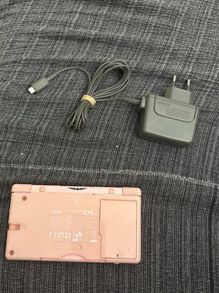 Nintendo DS Lite Rosa + Cargador leer descripción