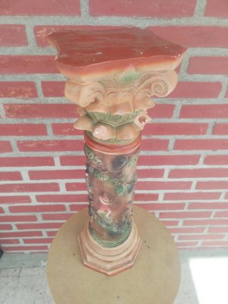 Columna decorativa estilo clásico