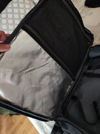Mochila de viaje negra
