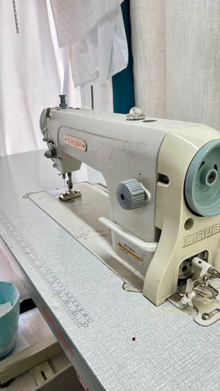 Máquina de coser industrial Siruba L917-M1A