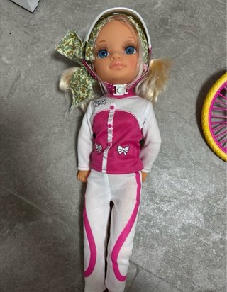 Muñeca Nancy con Bicicleta