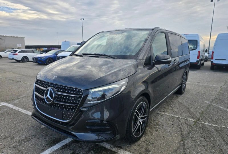 Mercedes-Benz Clase V 2025 - foto 1
