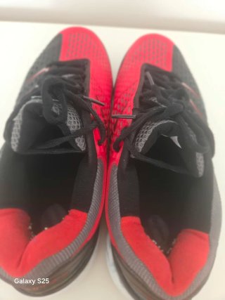 Zapatillas K-Swiss Padel Rojas y Negras