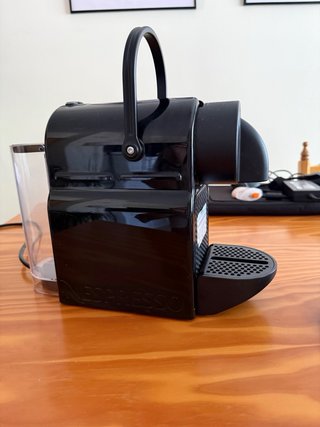 Cafetera Nespresso Negra Inissia Mini