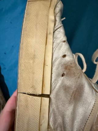 Golden Goose zapatillas doradas y blancas