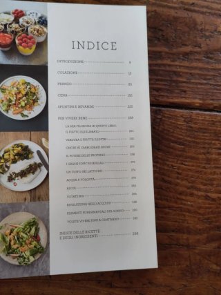 Libro italiano Jamie Oliver "Superfood"