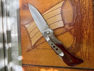Navaja  madera roja