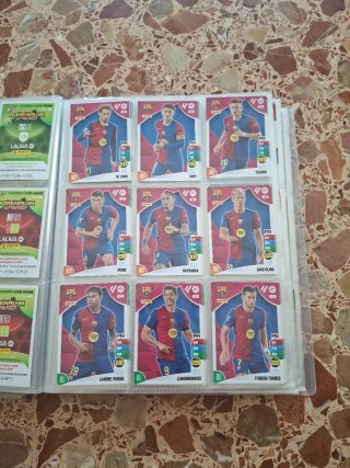 Álbum Adrenalyn con 441 cartas de  LaLiga 2024-25