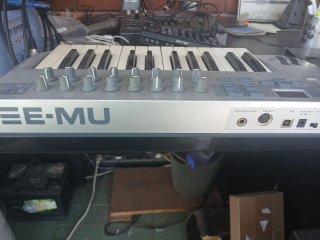 Controlador MIDI Teclado EE-MU Xboard25