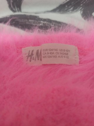 Sudadera H&M pelo rosa talla 8-10