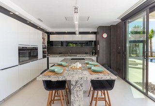 Chalet en alquiler en Pinares de San Antón en Málaga