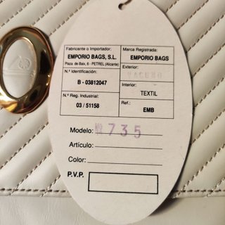 Bolso de piel beige y dorado