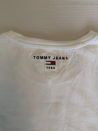 Camiseta Tommy Jeans Estampada Bolsillo