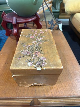 CAJA DE MADERA Y PIEL