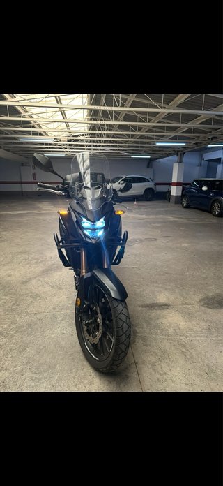 Honda CB500X Adventure Negra