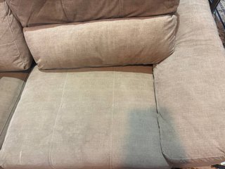 SOFÁ CON CHAISE LONGE