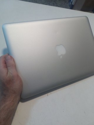 MacBook Pro 13 Core i5 4GB RAM 320GB HDD
