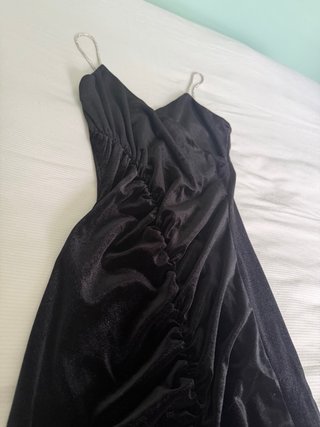 Vestido negro tirantes brillantes