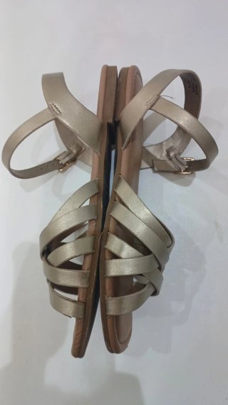 Sandalias doradas niña Talla 36
